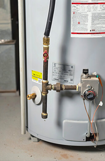 https://yokinehotwater.com.au/uploads/2025/06/gas-hot-water-system-65811.jpg