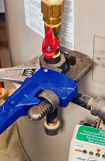 https://yokinehotwater.com.au/uploads/2025/06/hot-water-servicing-15633.jpg
