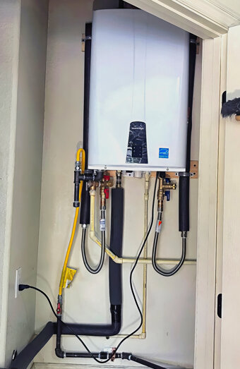 https://yokinehotwater.com.au/uploads/2025/06/instant-hot-water-systems-35536.jpg