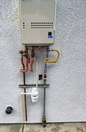https://yokinehotwater.com.au/uploads/2025/06/thermostatic-water-systems-62598.jpg